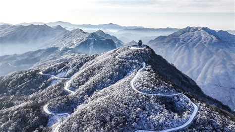  龍頭山！壮大な景色と神秘的な洞窟が織りなす自然の芸術